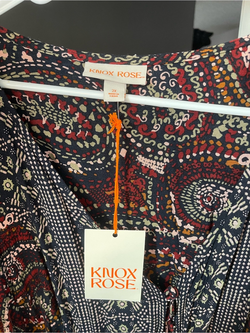 Knox Rose Navy Paisley Multicolor V-Neck Blouse